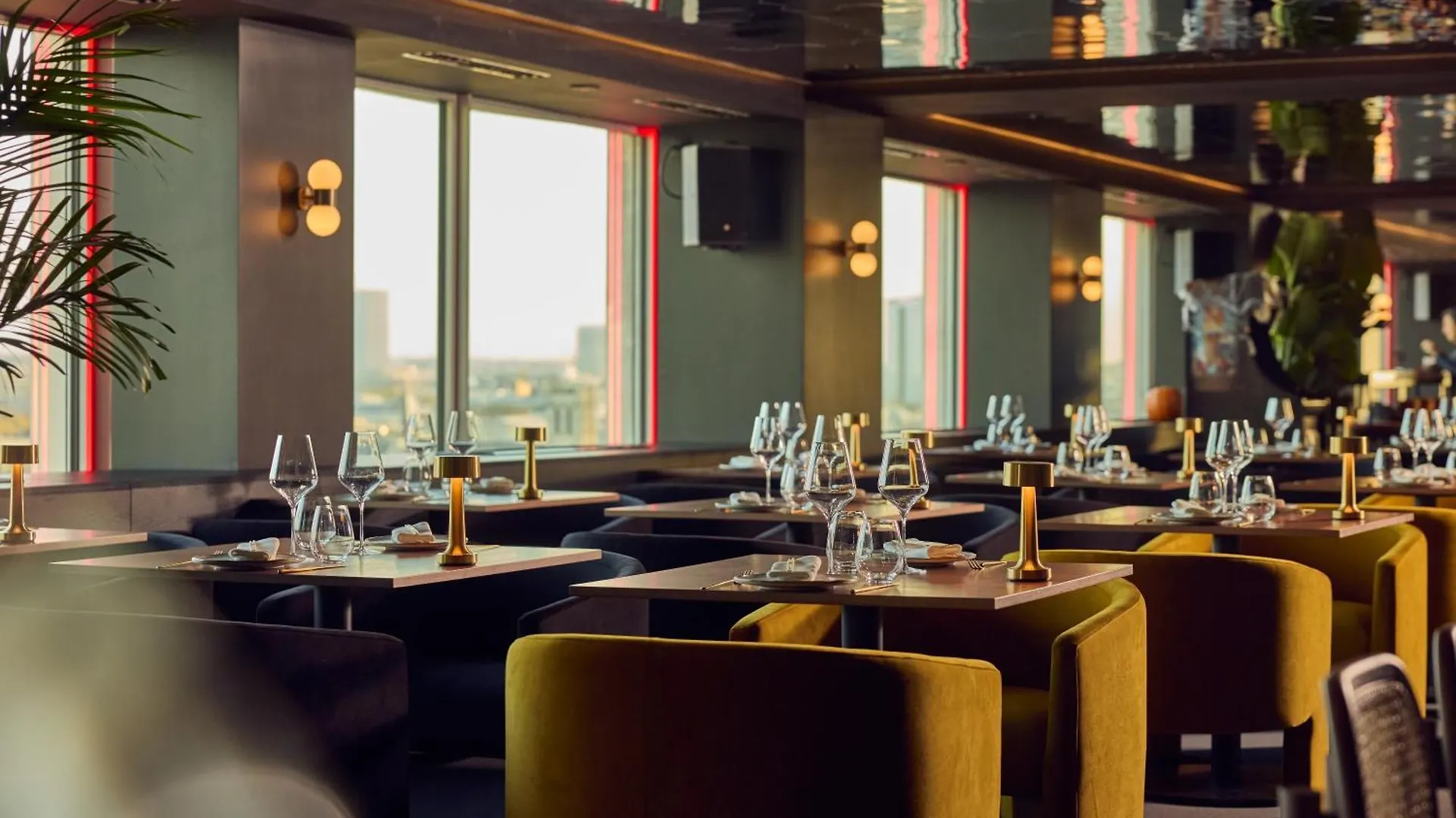 Uptown Brussels Hotel Saint-Josse-ten-Noode 4*,